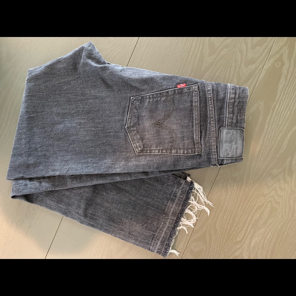 Levi’s Wedgie Straight High Rise Raw Hem Ankle legs Jeans Black Button Fly